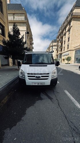 Ford Transit-1