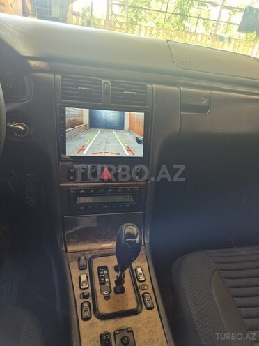 Mercedes E 220-4