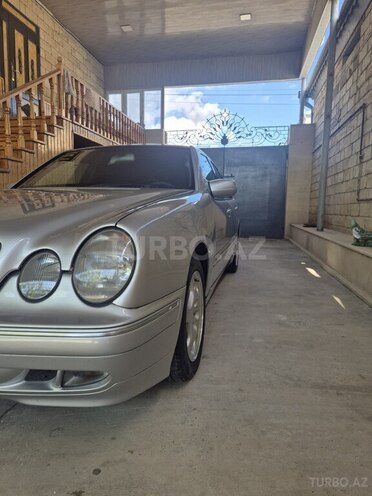 Mercedes E 220-7