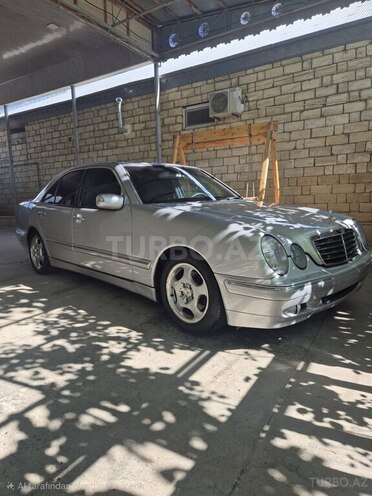 Mercedes E 220-8