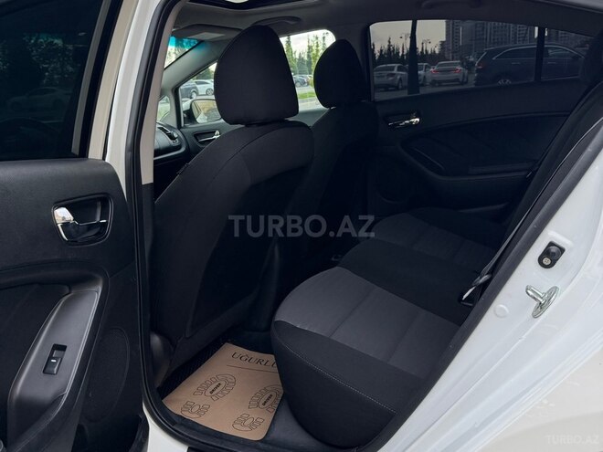 Kia Forte-13