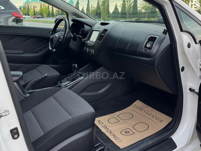 Kia Forte-11