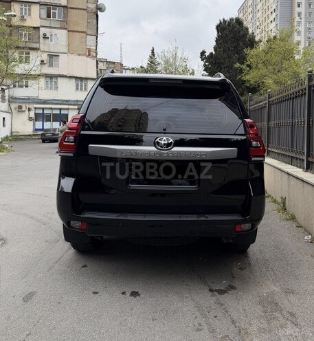 Toyota Land Cruiser Prado-3