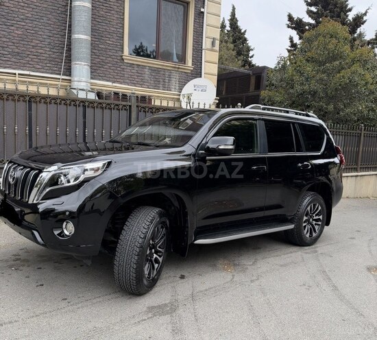 Toyota Land Cruiser Prado-4