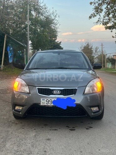 Kia Rio-1