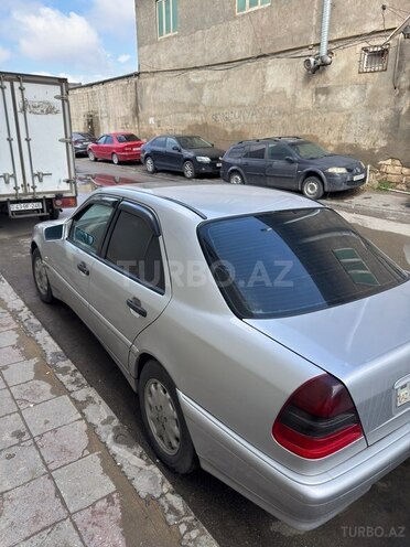 Mercedes C 240-4
