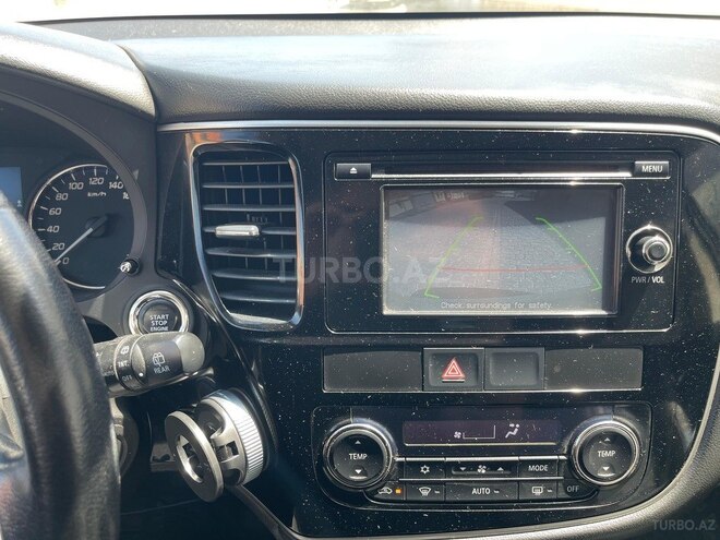 Mitsubishi Outlander-9