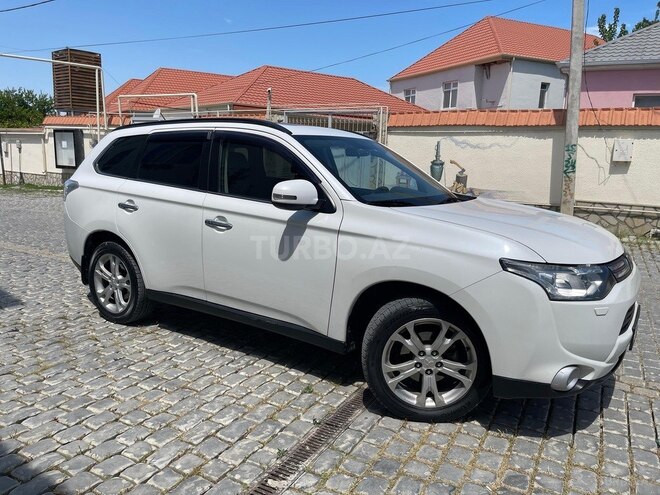 Mitsubishi Outlander-10