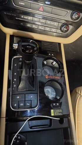 Kia Carnival-10