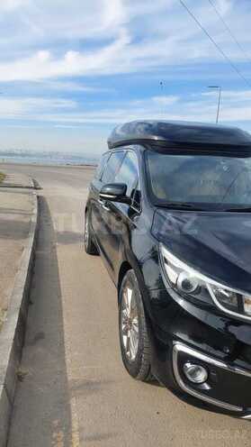 Kia Carnival-13