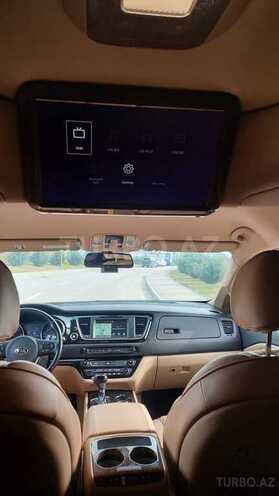 Kia Carnival-6