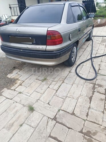 Opel Astra-7