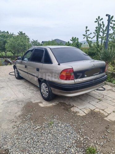 Opel Astra-4