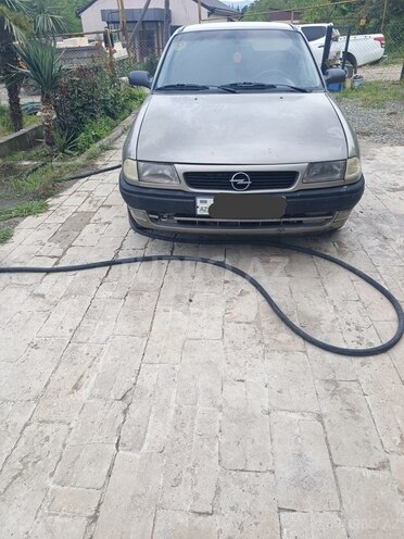 Opel Astra-2