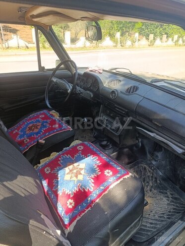 LADA (VAZ) 2106-7