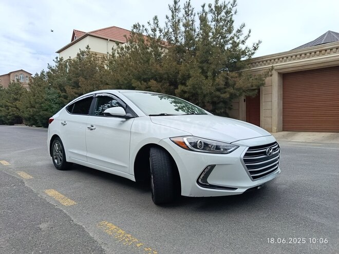 Hyundai Elantra-3