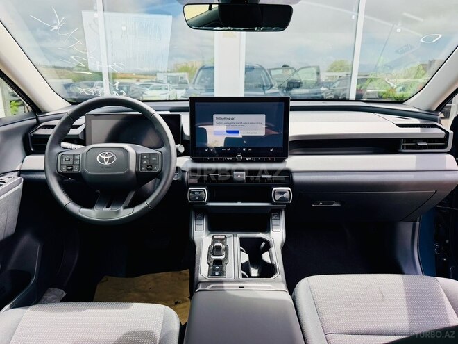 Toyota RAV4-16