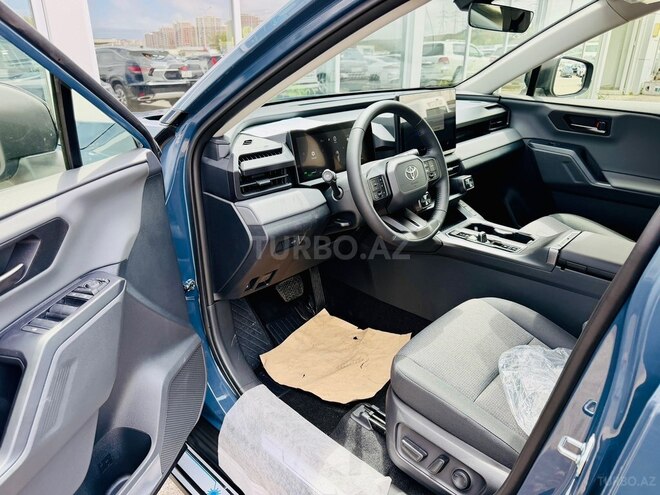 Toyota RAV4-9