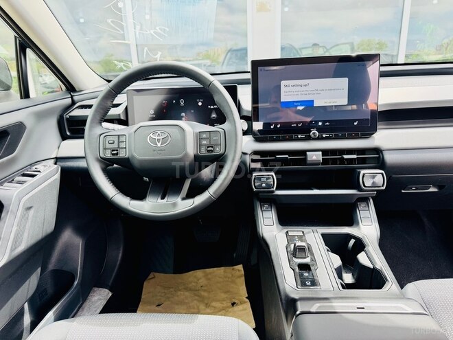 Toyota RAV4-15