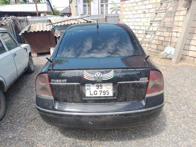 Volkswagen Passat-5