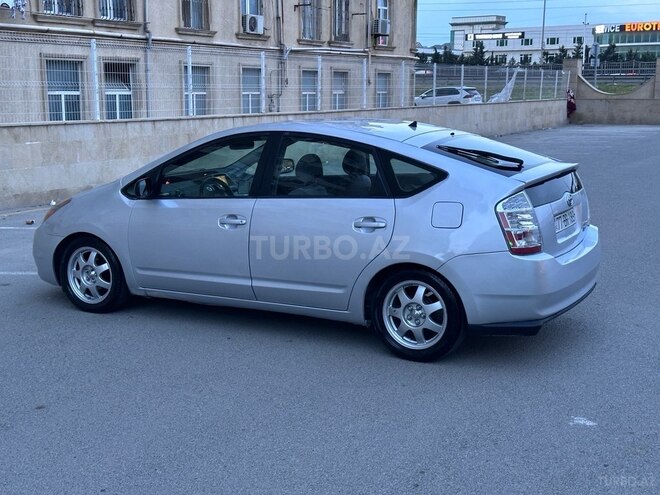 Toyota Prius-7
