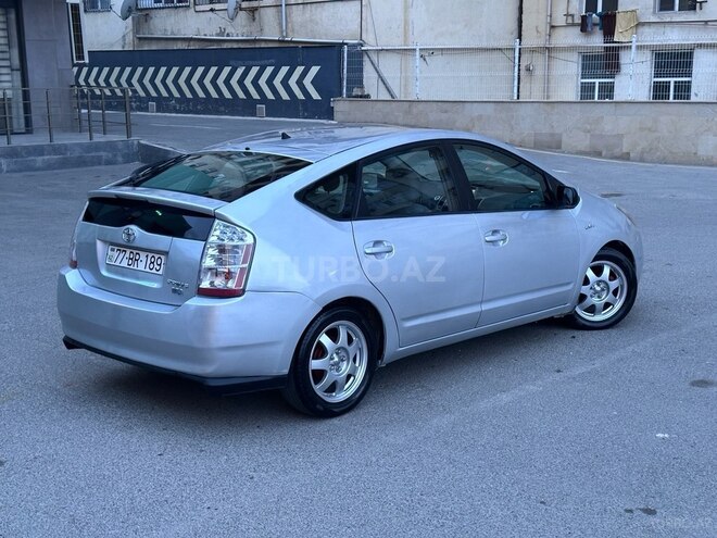 Toyota Prius-6
