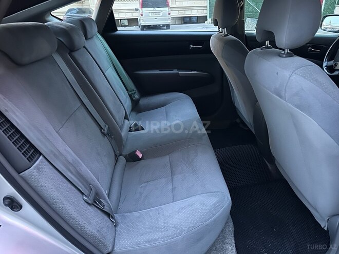 Toyota Prius-18