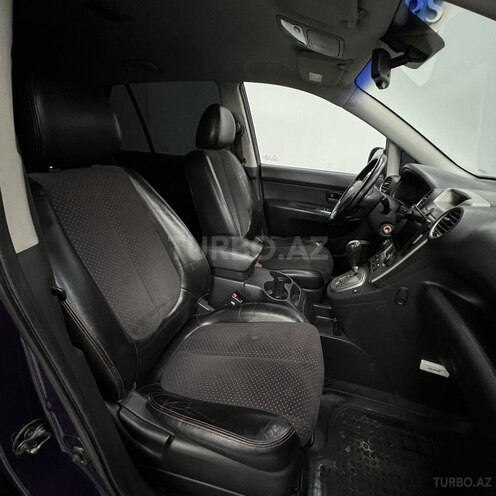 Kia Carens-8