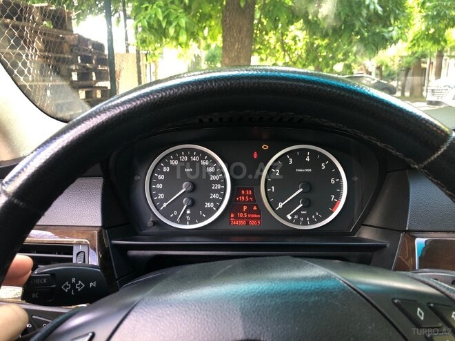BMW 525-17