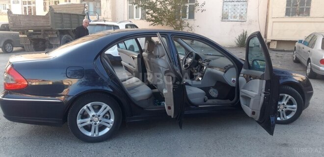 Mercedes E 220-5