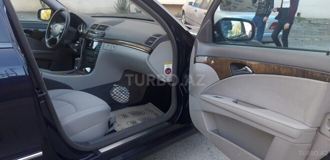Mercedes E 220-8