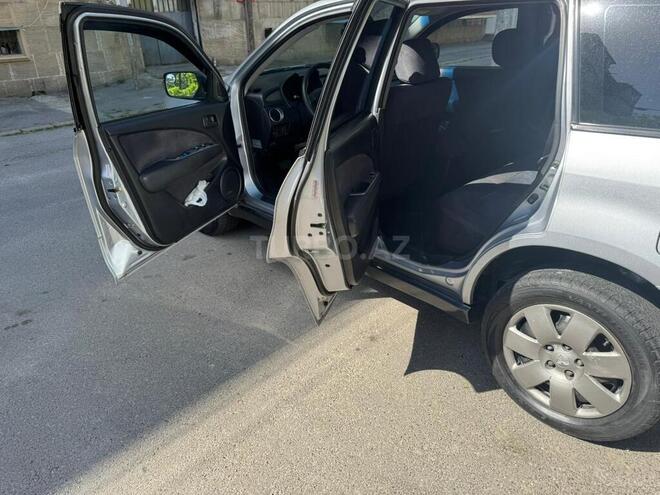 Mitsubishi Outlander-2