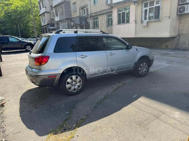 Mitsubishi Outlander-7