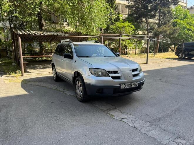 Mitsubishi Outlander-8