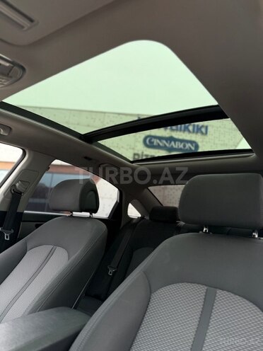 Hyundai Sonata-6