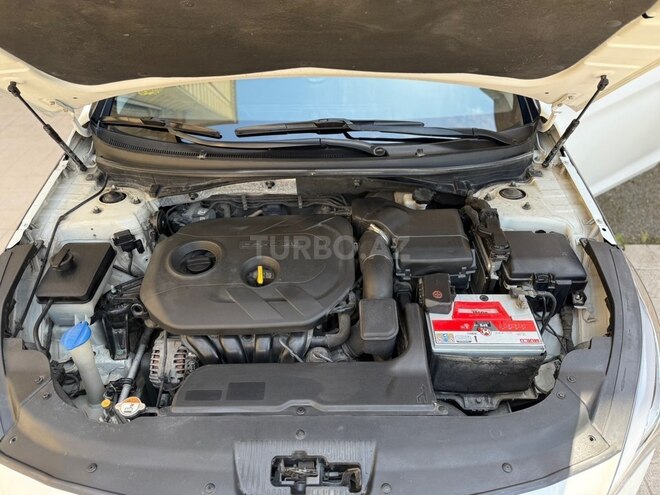 Hyundai Sonata-10
