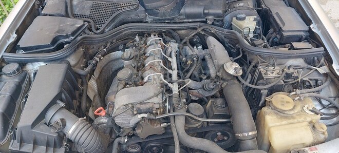 Mercedes E 220-8