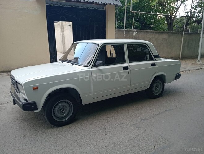LADA (VAZ) 2107-4
