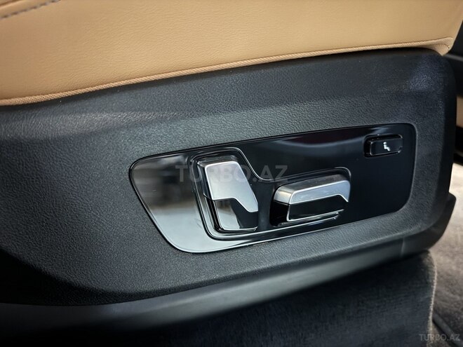 BMW X7-31