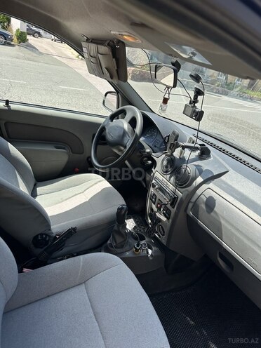 Dacia Logan-5