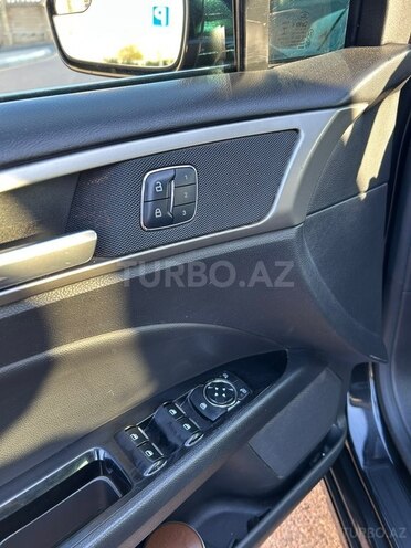 Ford Fusion (North America)-8