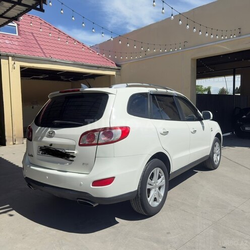 Hyundai Santa Fe-5
