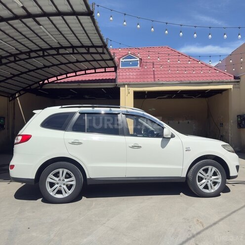 Hyundai Santa Fe-8