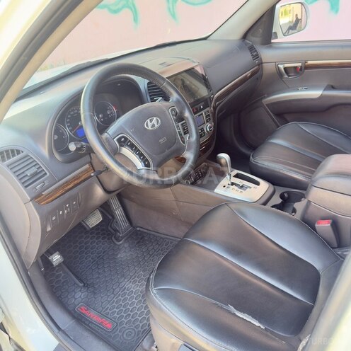 Hyundai Santa Fe-11