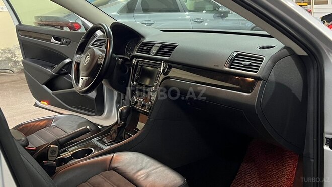 Volkswagen Passat-13