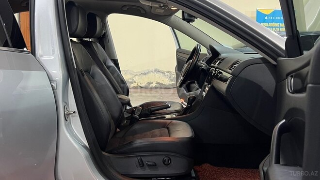 Volkswagen Passat-17
