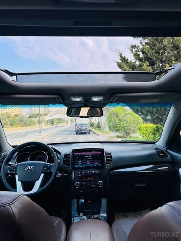 Kia Sorento-19