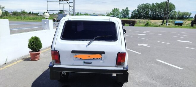 LADA (VAZ) Niva-2