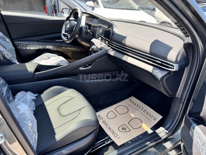 Hyundai Elantra-7