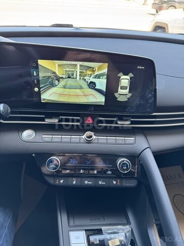 Hyundai Elantra-17